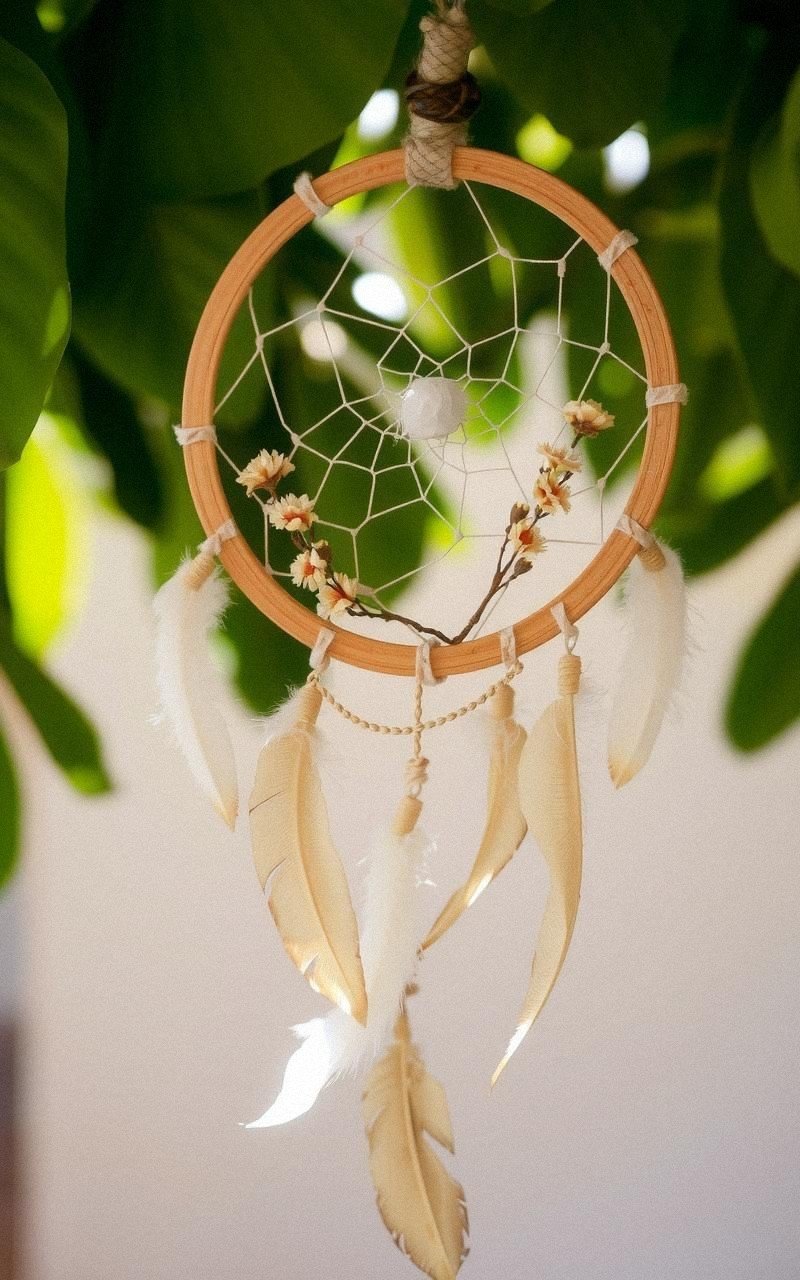 Atrapasueños con Flores Secas para un Estilo Natural