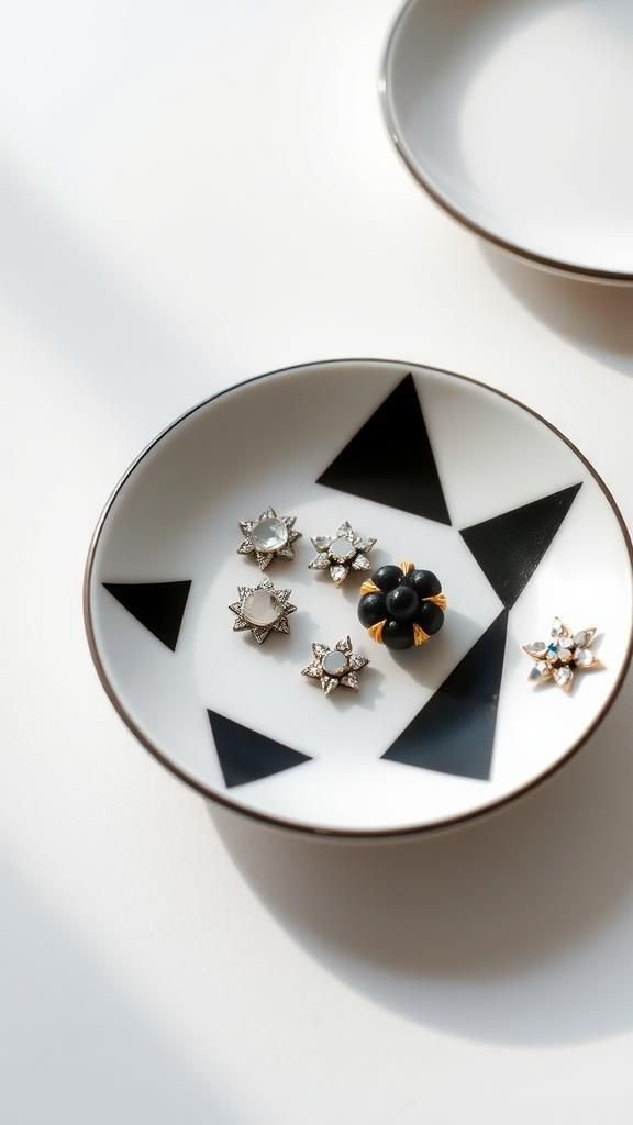 Petite Assiette À Motifs Géométriques Pour Broches